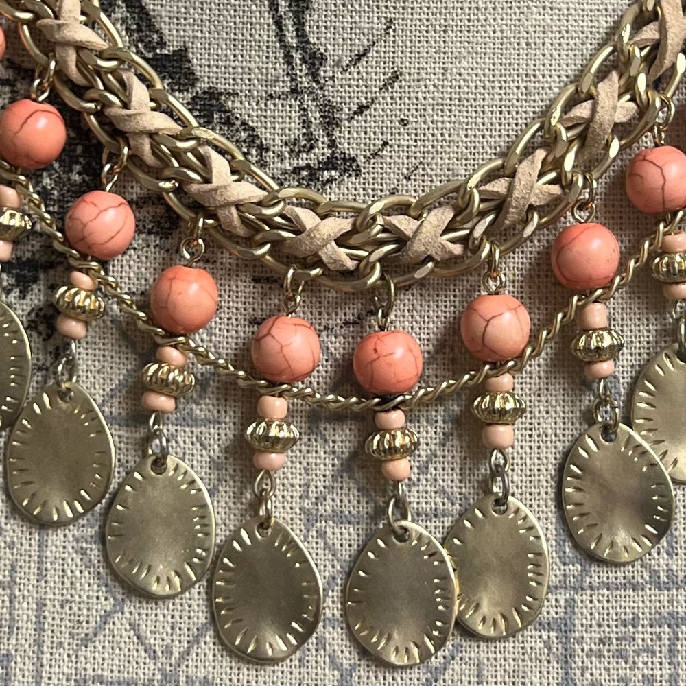 Y2K Coral and Gold Necklace - Picture 5 of 15